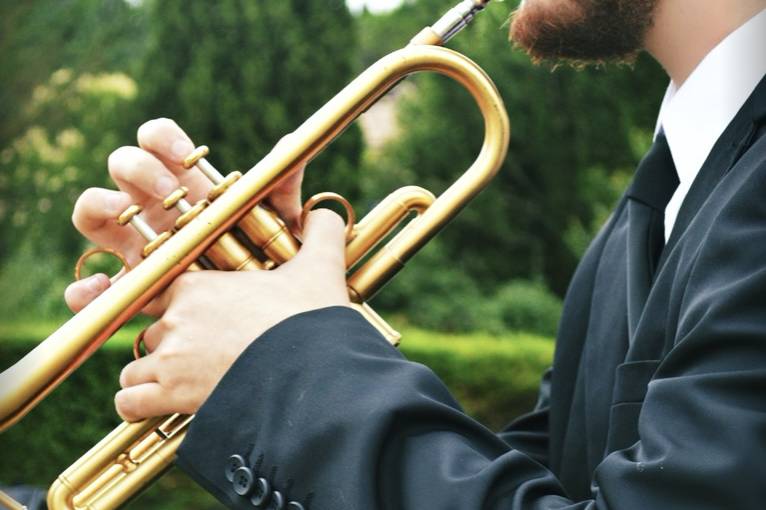 Instruments (saxophone, trompette)