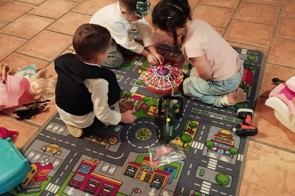 Jeux avec des tout petits