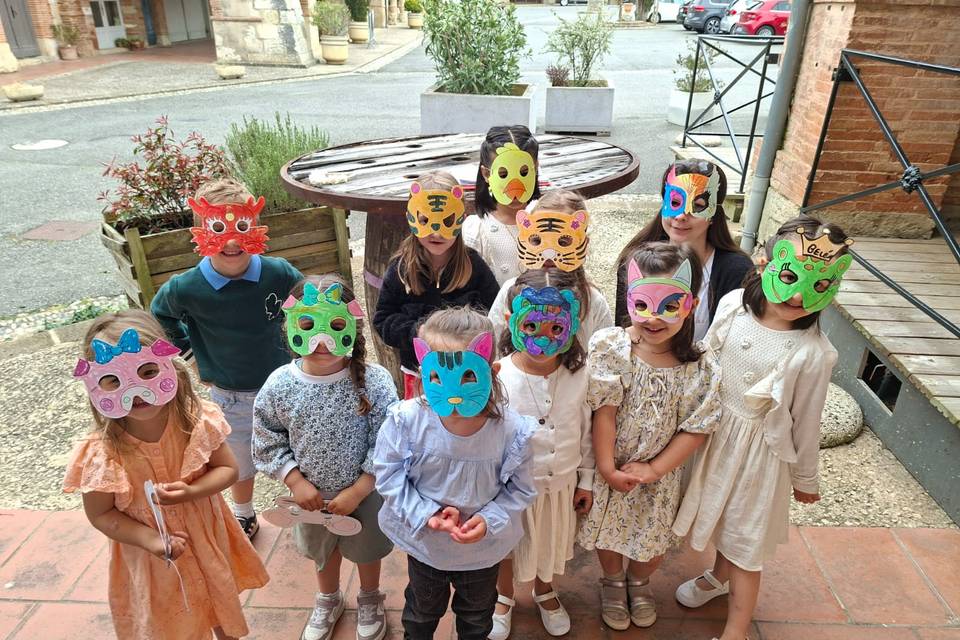 Les petits masqués du baptême