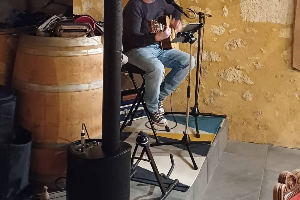 Tom Lu présente FOLKLAND