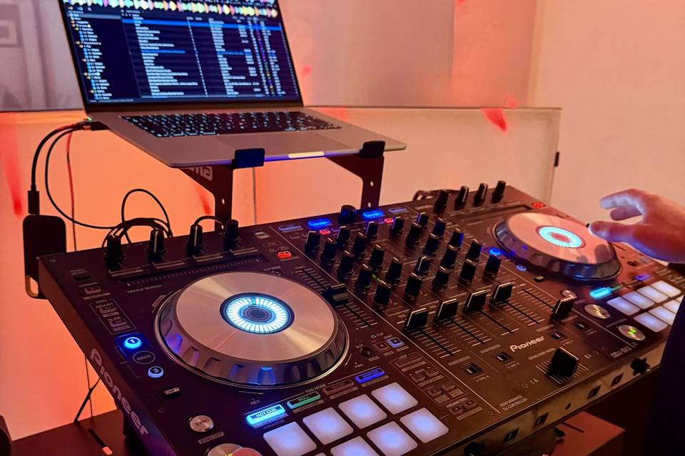 DJ mariage Nice | Platines