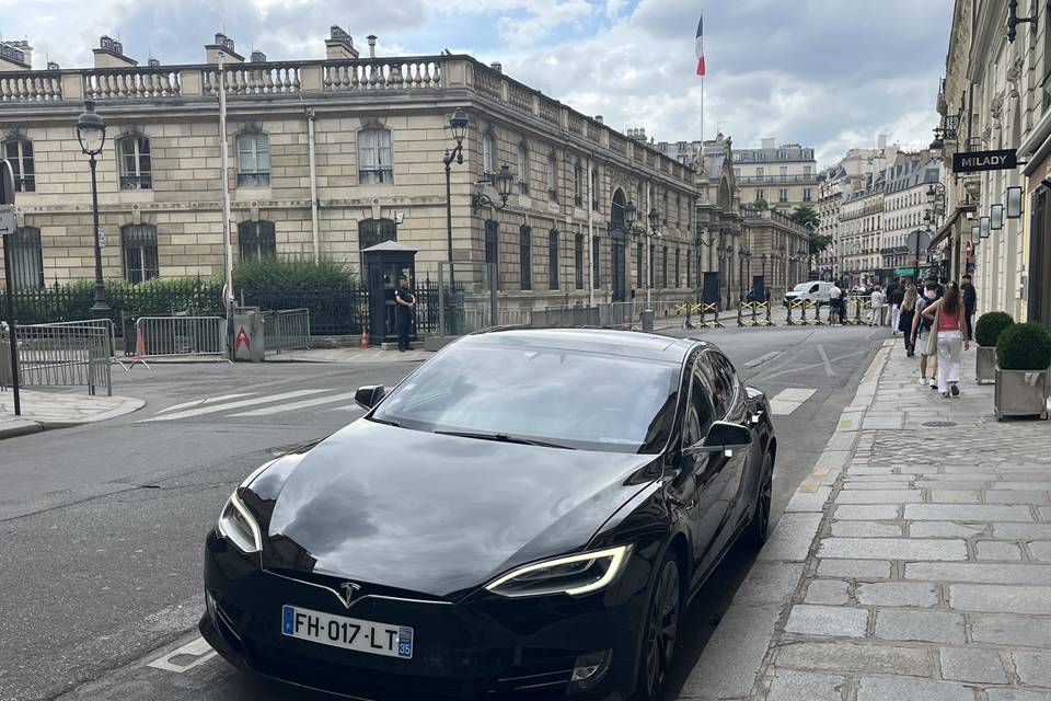 Tesla s