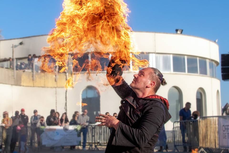 Terra Juggler - Spectacle de feu et led