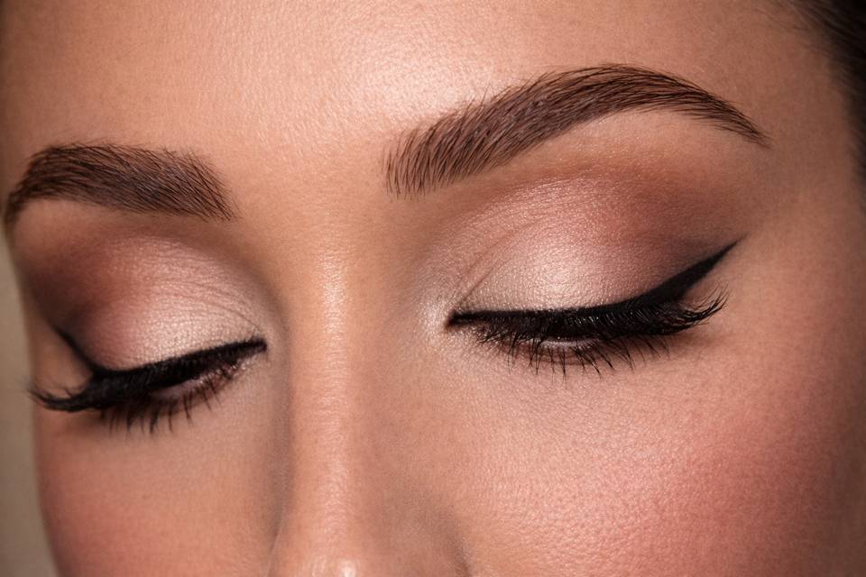 Charlotte Martin - Makeup Artist