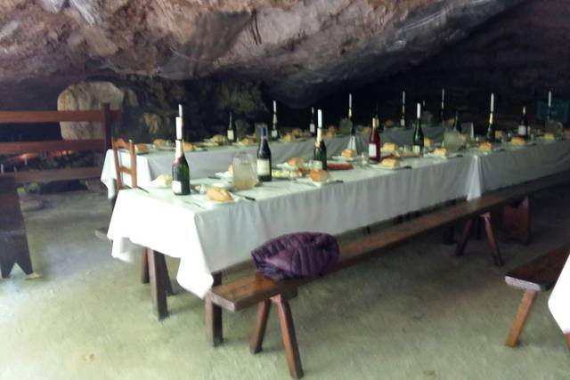 Evènement dans les grottes