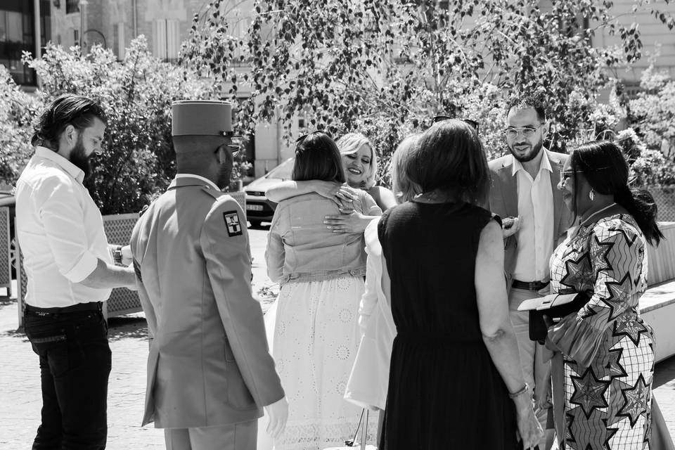 Avant l'entrée dans la mairie