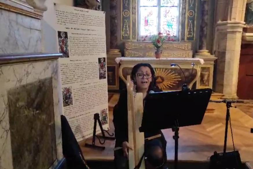 Harpe à l'église