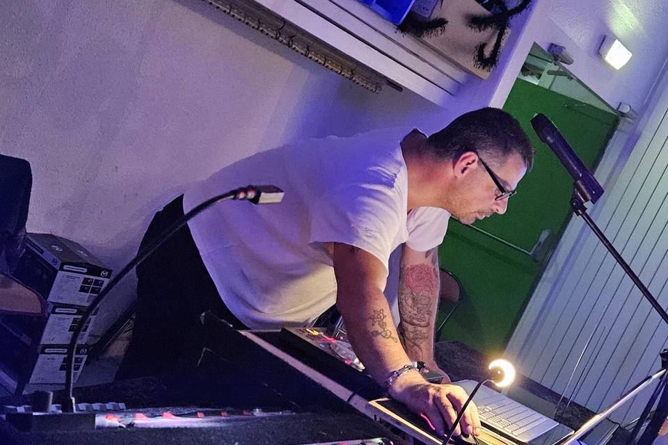Le dj animateur