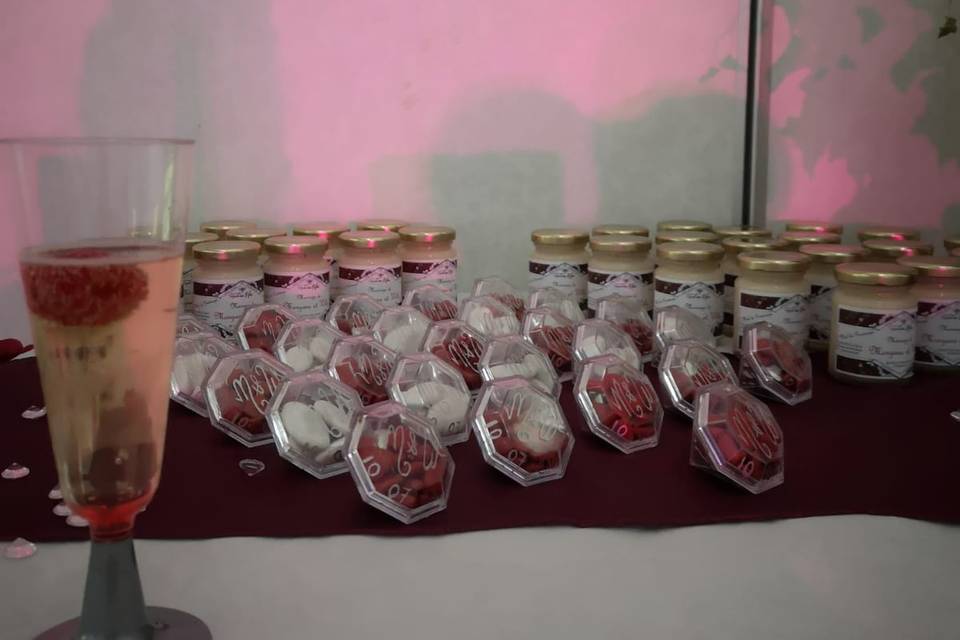 Présentation pots sur buffet
