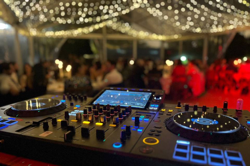 DJ Ana del Amor