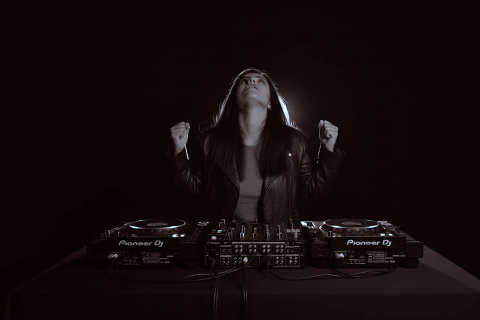 DJ Ana del Amor