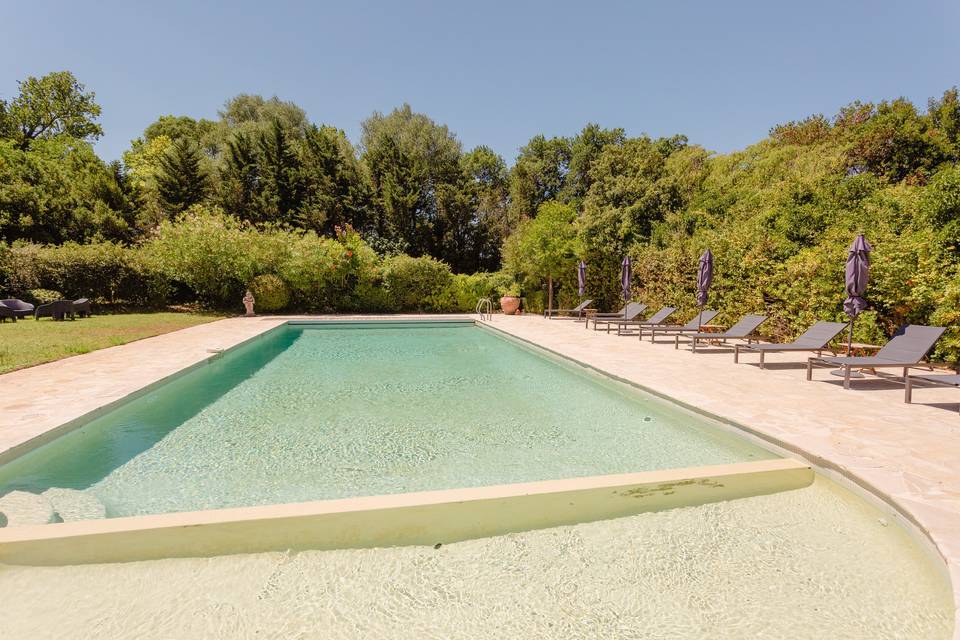 Piscine vue côté pool house