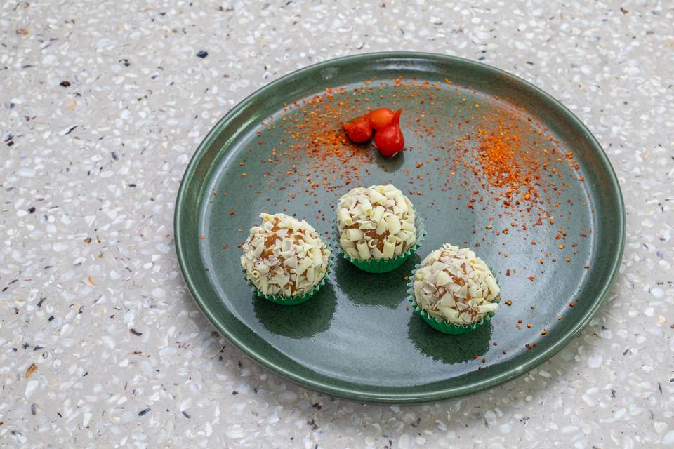 Brigadeiros de mangue et piment