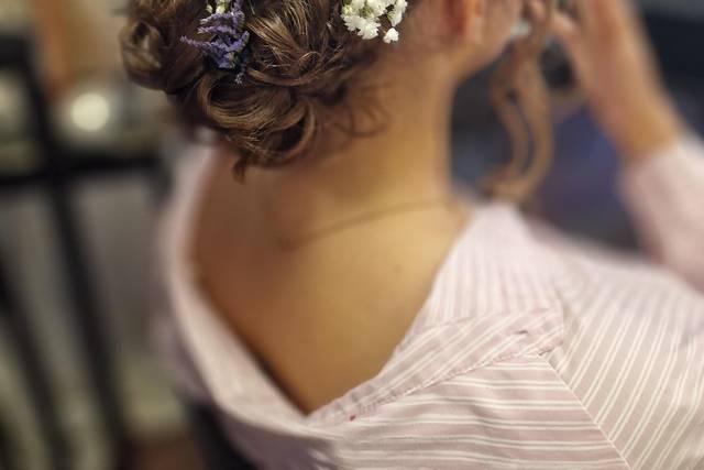 Coiffure avec Fleurs Naturelle
