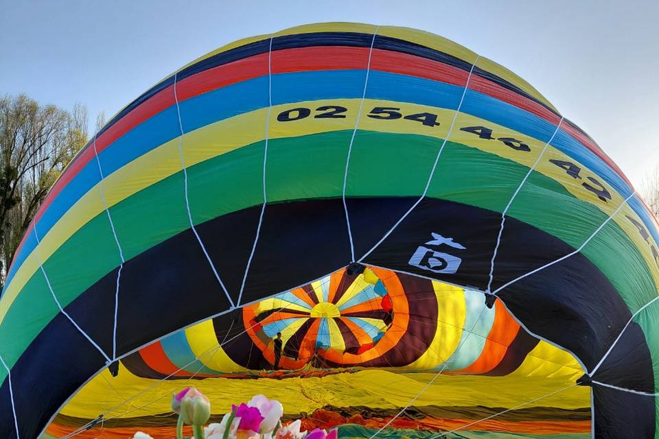 En montgolfière