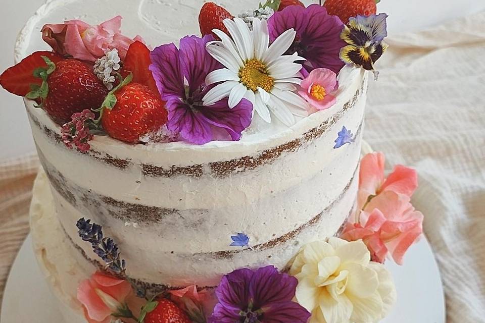 Naked cake fleur et fruit