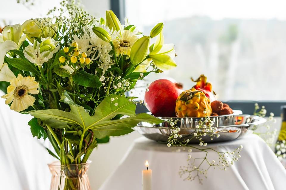 Buffet raffiné et fleuri