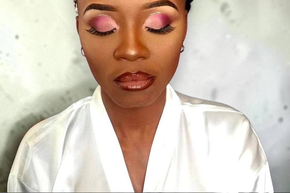 Maquillage de mariée en fards