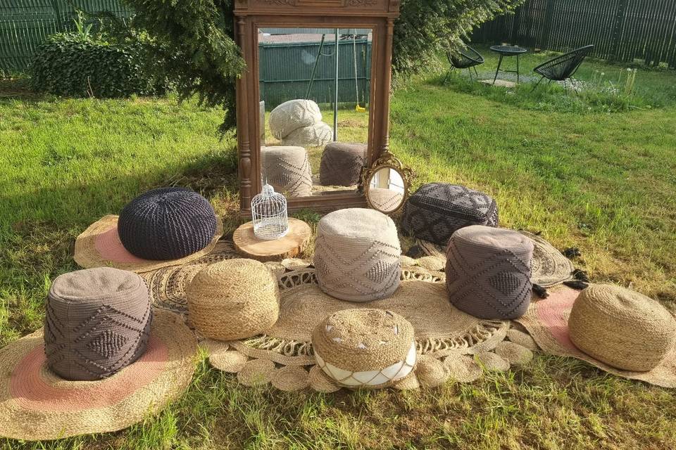 Pack poufs