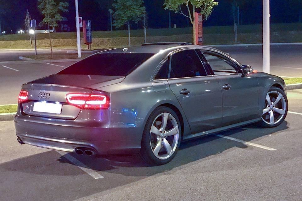 Audi S8 III V8 520ch Quattro