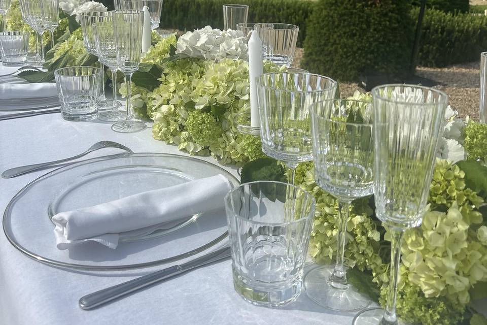 Chemin de table hortensias