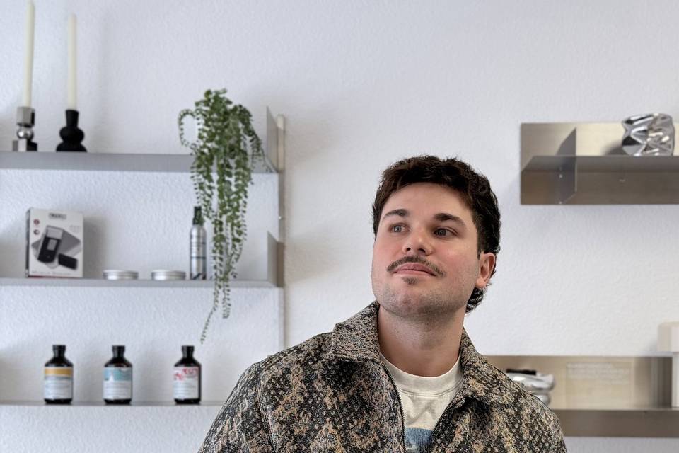Arthur - Coiffeur et Barbier