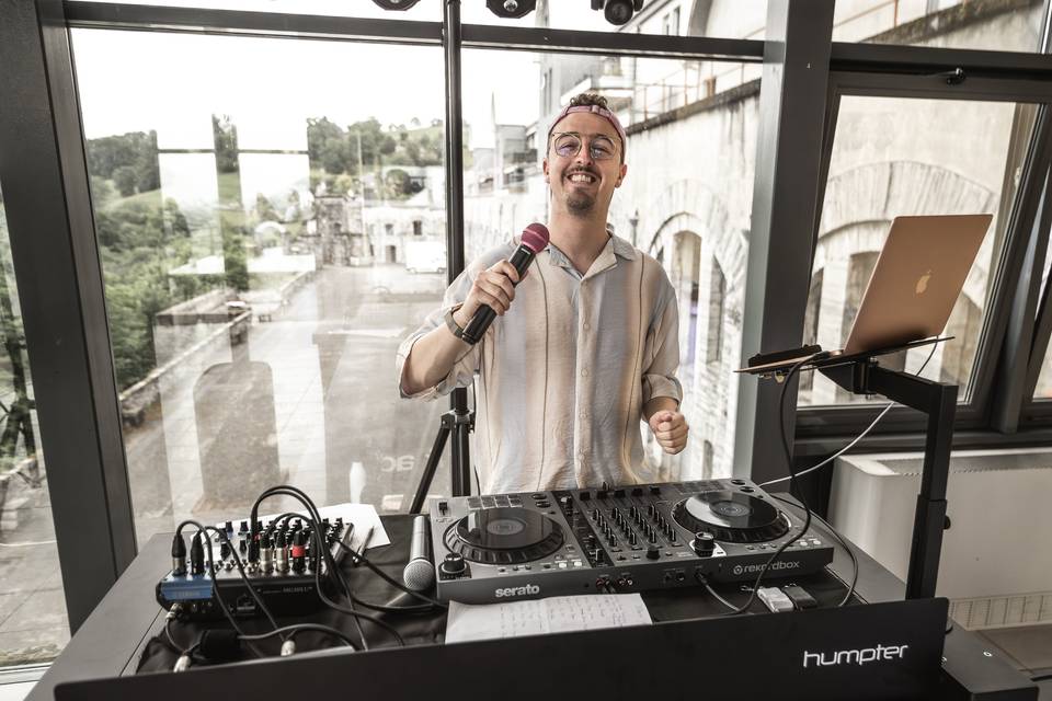 Votre Animateur/DJ