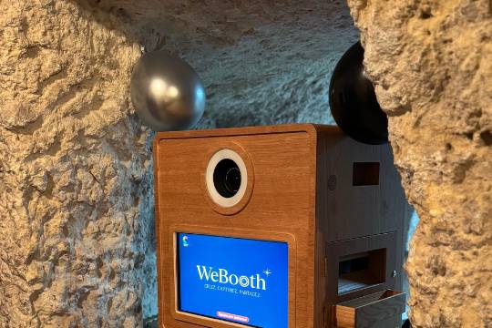 Installation cave
