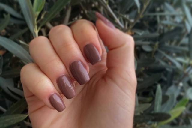 Brown nails