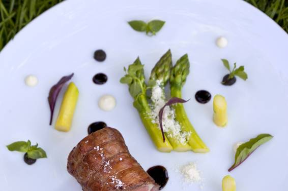 Rôti d'agneau rôti