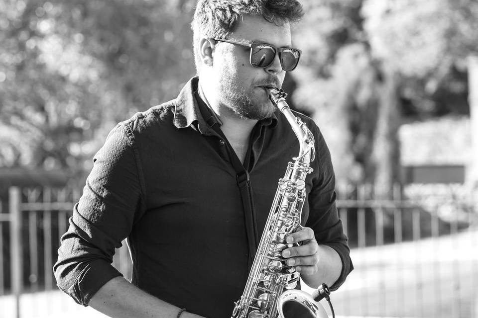 Saxophone Wedding