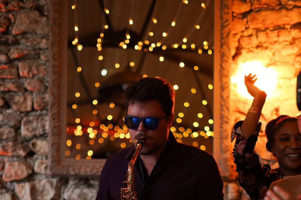 Saxophone Wedding