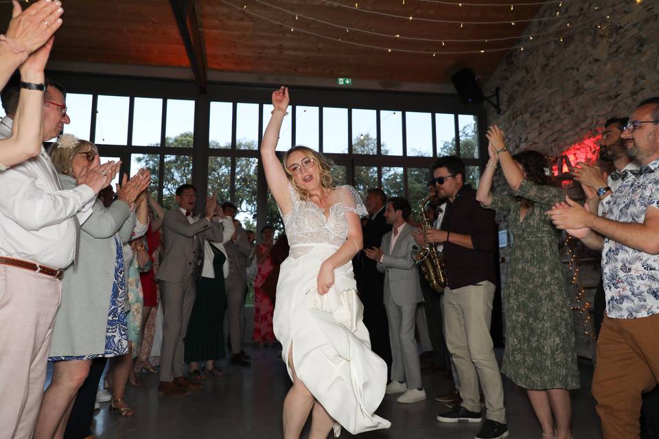 Saxophone Wedding