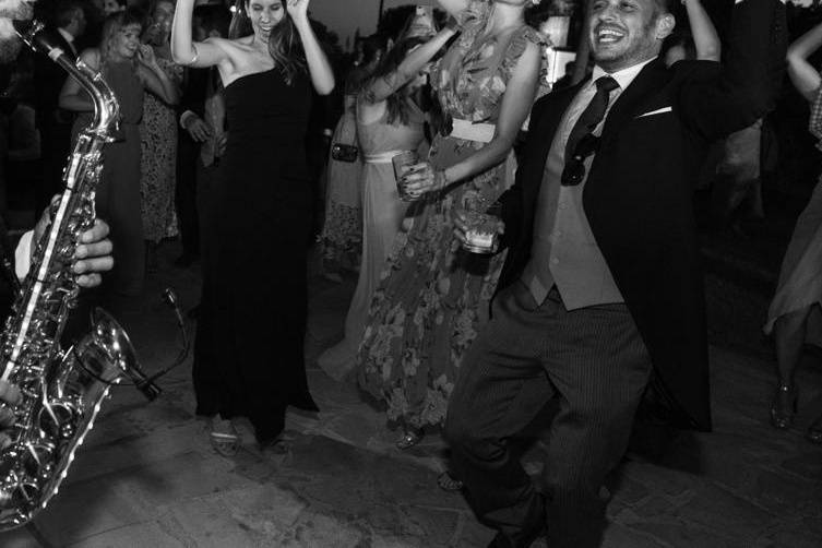 Saxophone Wedding