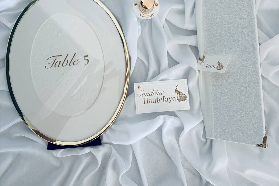 Carterie chic blanc et or