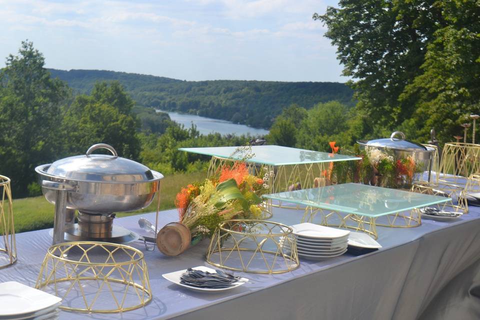 Buffet sur la terrasse