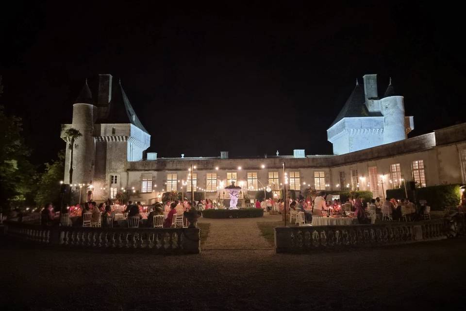 Diner féérique dans couronne