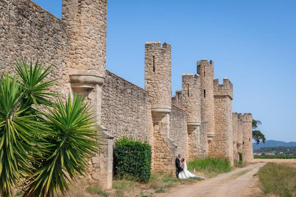 Au pied des remparts