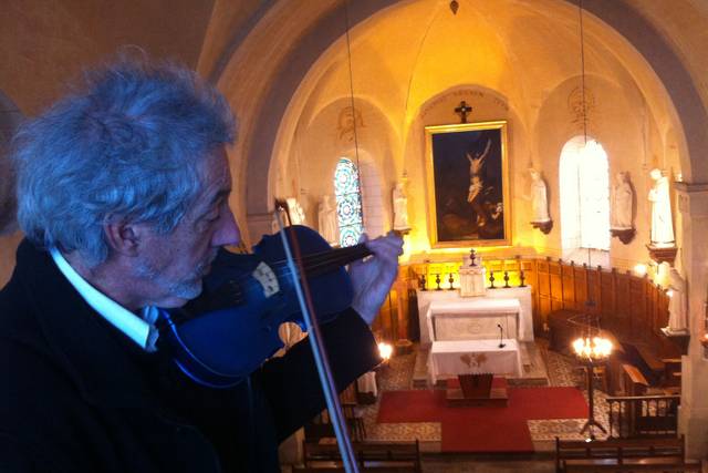 Violon à l'église